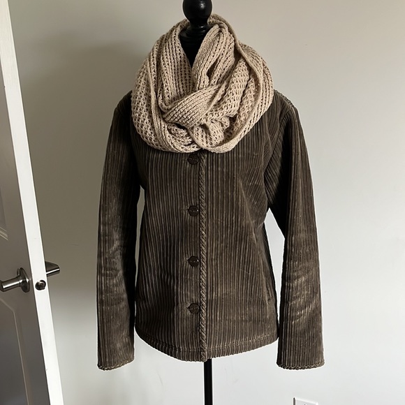 Ladies Jacket - Picture 3 of 6